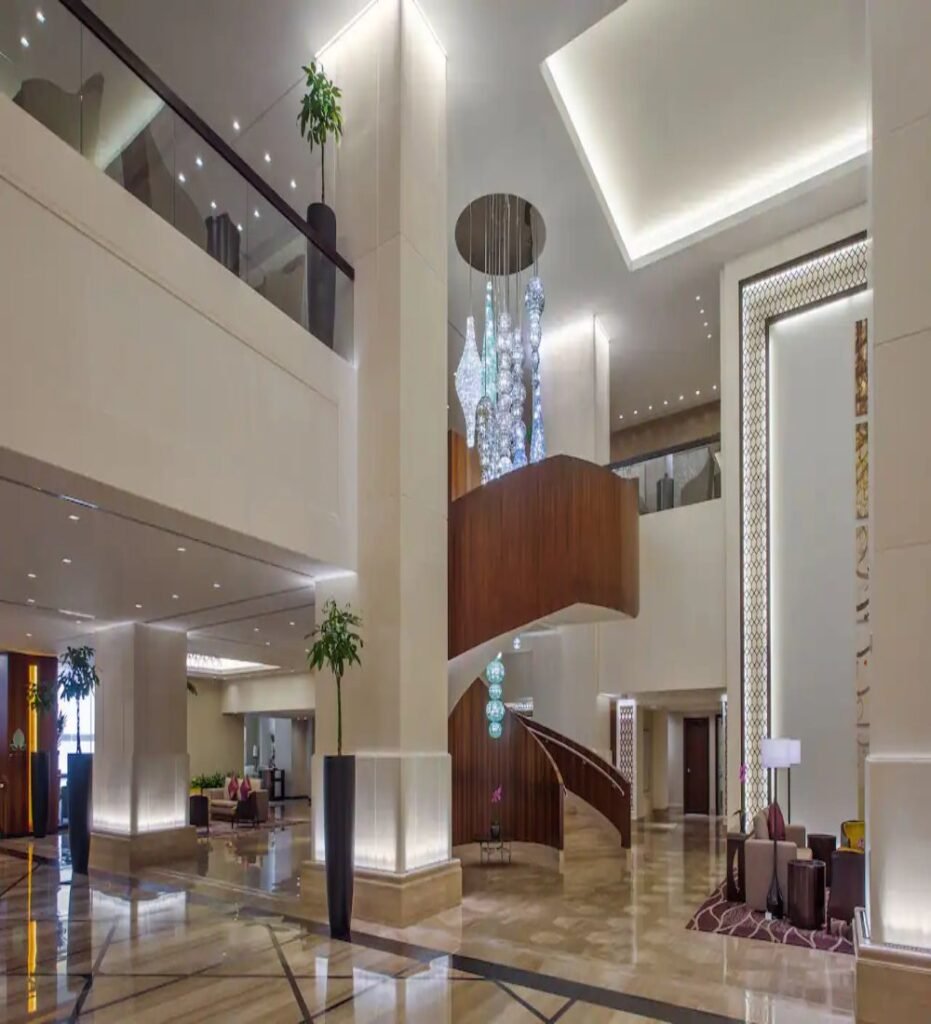 Hyatt-Regency-Makkah-P005-Lobby.16x9.jpg